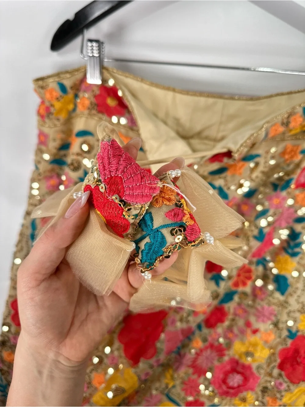 Lehenga Maxi Skirt Floral Embroidered Sequin Beige Multi Adjustable Tie Up Waist - Picture 10 of 13